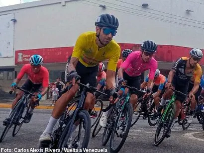The route of the TOUR OF VENEZUELA is over a thousand kilometers long. - Fondo