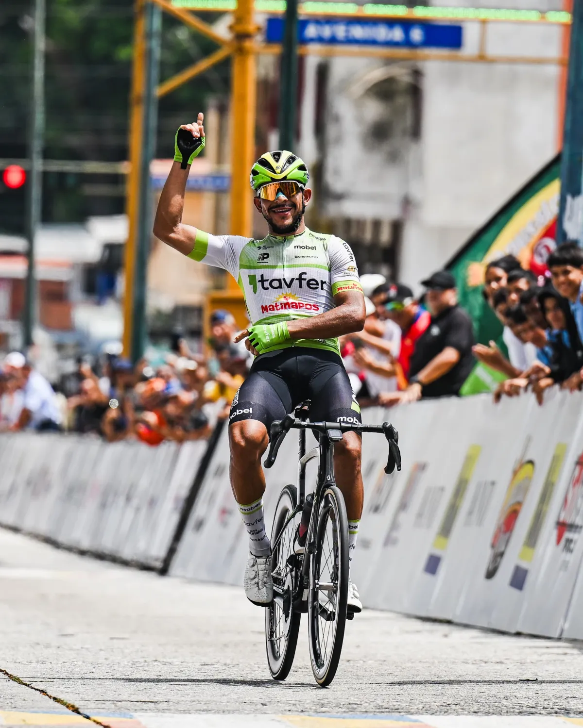 Venezuelan Linarez wins the fifth and Sistecredito dominates the overall - Fondo