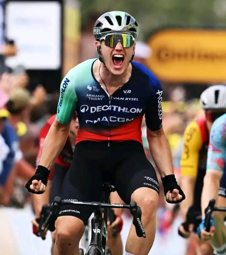  ¡OLAV KOOIJ DEBUTA A LO GRANDE GANANDO AL SPRINT!  - Fondo