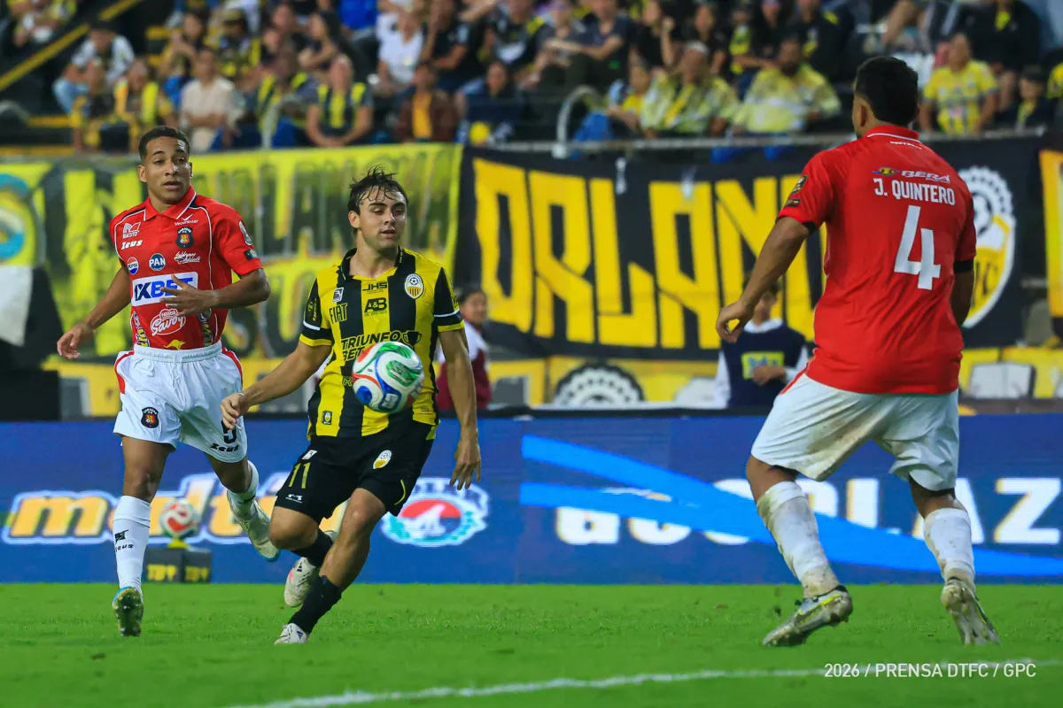 FUTVE. Deportivo Táchira contra Caracas en arranque de cuadrangulares - Fondo