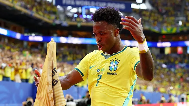 SHOW  de goles fortalecen a Brasil y Marruecos - Fondo