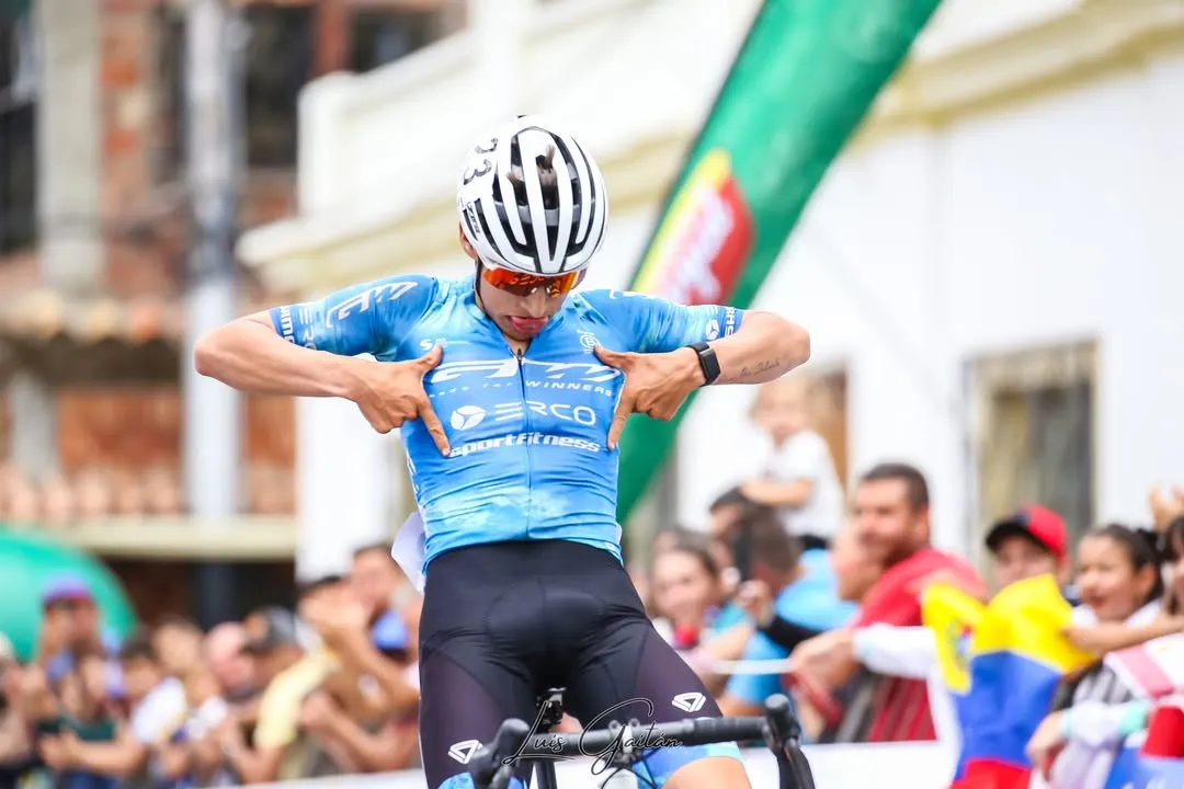 Alejandro Pamplona primer líder en VUELTA JUVENIL de Venezuela - 1