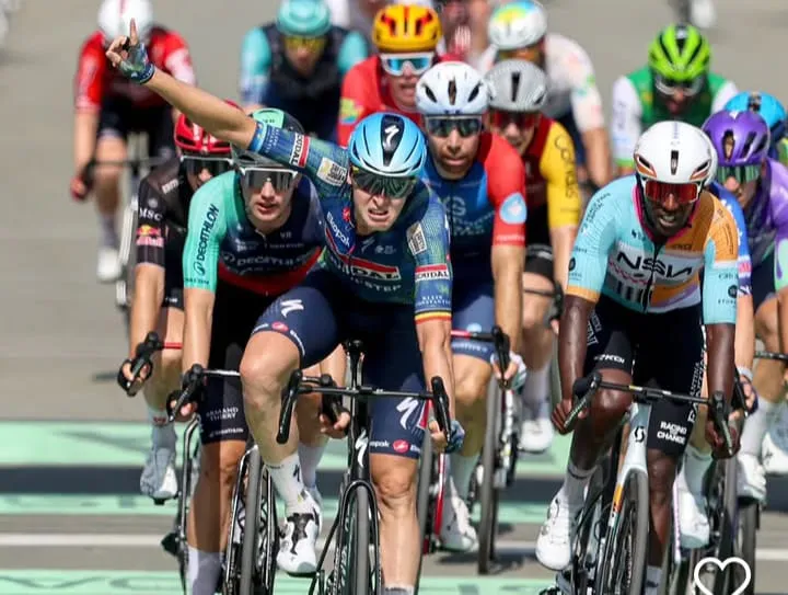 TOUR DE FRANCIA. Tim Merlier mostró su potencia al sprint - Fondo