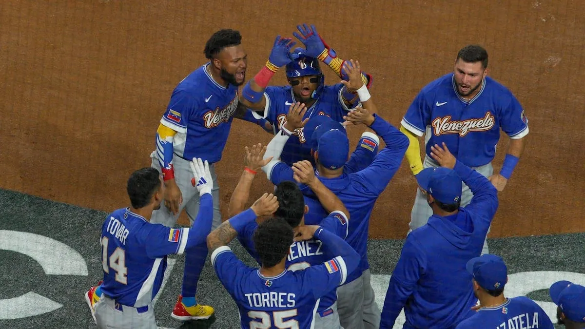 VENEZUELA BRILLANTE VENCIO A JAPON CAMPEON DEFENSOR 8 X 5 AHORA IRA POR ITALIA